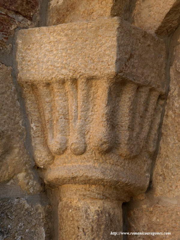 CAPITEL DE LA PUERTA DEL CLAUSTRO